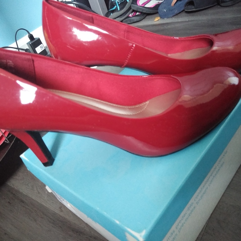 Red comfort plus heels